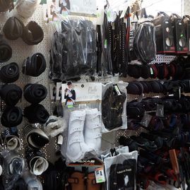 Reitsportartikel Mandelartz, Heinrich Mandelartz, Heinrich, Aachen, Kompetenz, Service, Expertise, Pferd, reiten, Reiter, Reitsport, Mandelartz, Maßanfertigungen, Leder, Reitbekleidung, Zubehör, Reitzubehör, Sattlerei-Handwerk, Handwerk, Sattel, Sattelei, Sattelanpassungen, Reparaturen, Sattelkosmetik, Dienstleistungen, Schermesser, Pflege, Reitdecken, Qualitätsprodukte, Fachmarkt , Webshop, Onlineshop, Stalldecken, Weidedeckenwäsche, Imprägnieren, Leichte Decken, Abschwitzdeckenwäsche, Satteldecken, Schabrackenwäsche, Lammfellprodukte, Schermesserschliff, Stiefelweiten, Reißverschlüsse, Lederzeug, Änderungen, Sattelbegutachtung, Anpassung, Rückenuntersuchung, Änderungsauftrag, Wachsbekleidung, Neuwachsen, Markenartikel, Barbour, Artikelauswahl, Handarbeit, Reitstiefel, Stiefel, Helm, Reitausstattung, qualität, zuverlässigkeit, zahnmedizin, vertrauensvoll, zuverlässig, Ross, funktionell, kreativ, Pferdegebiss, Erfahrung, Kompetenz, Kunststofftechnik, Reparaturdienst, Kunden, Zufriedenheit, Garantie, Qualitätsanspruch, Betrieb, Materialien, Team, Arbeit, Expertise, Fachmarkt, Webshop, Reitsport, Erfolg